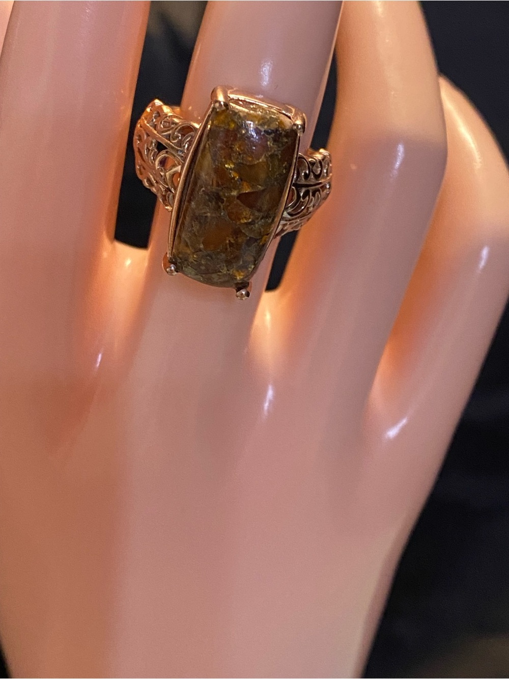 Matrix Gire Opal 8.85 ctw Solitaire ring in 14K Rose Gold over Copper w/Magnet